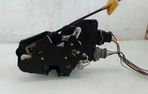 Volvo S70 V70 V70 XC Front door lock