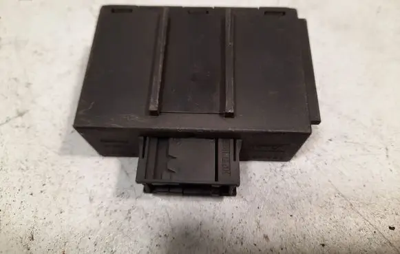 Peugeot 406 Electric power window relay 9624799080 73642002