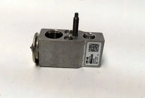 Air conditioning (A/C) expansion valve
