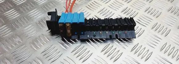 Opel Movano A Fuse box set 7703497426