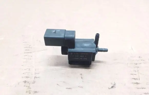 Volkswagen Golf V Vacuum valve 037906283C 72288000