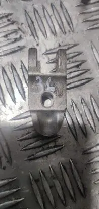 Volvo S90, V90 Fuel Injector clamp holder