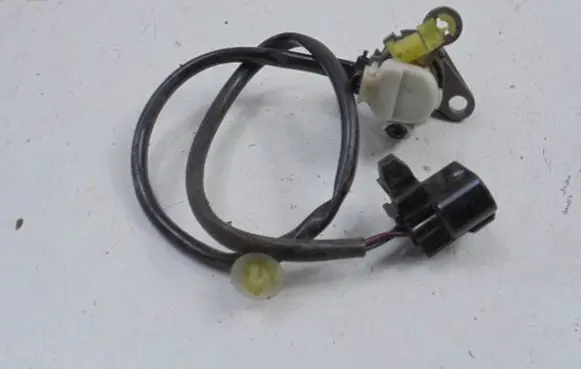 Opel Frontera B Front door lock (next to the handle) 