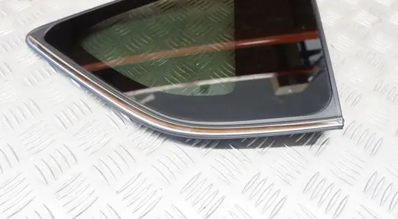 Toyota RAV 4 (XA40) Rear side window 6271042320 6271042330