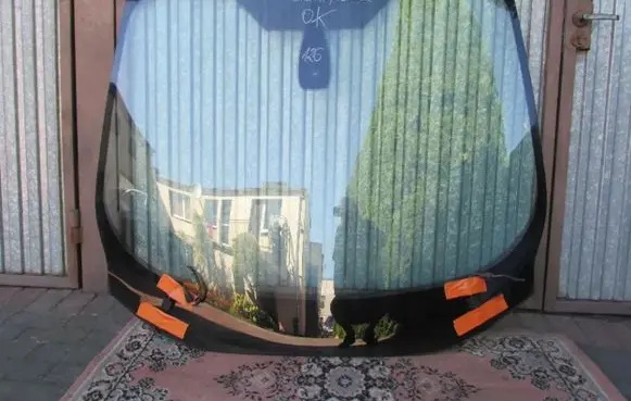 Ford C-MAX II Front windscreen/windshield window 