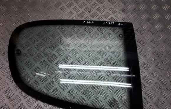 Peugeot 206 Rear side window
