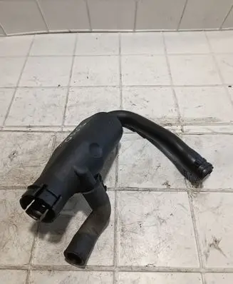 Renault Kangoo I Breather/breather pipe/hose 7700874589