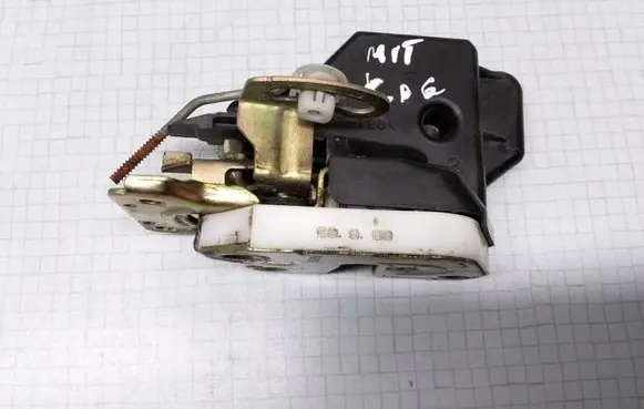 Mitsubishi Space Wagon Rear door lock