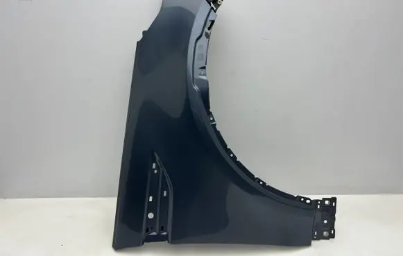 Land Rover Discovery 5 Fender HY32-16015-AE