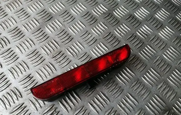 Audi A4 S4 B5 8D Third/center stoplight 8D5945097A