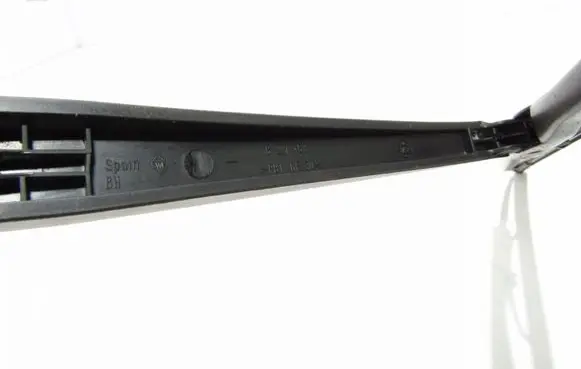 Chrysler Voyager Rear wiper blade arm 8221453