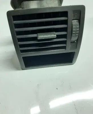 Volkswagen Transporter - Caravelle T5 Dash center air vent grill 7H1819203C