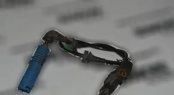 BMW X5 E53 ABS brake wheel speed sensor 6752682