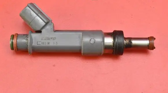 Toyota Auris E180 Fuel injector 23250-0T110