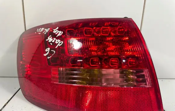 Audi A6 S6 C6 4F Rear/tail lights 89037044