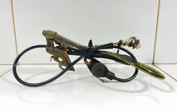 Toyota Avensis T250 ABS brake wheel speed sensor 0265006677 788569