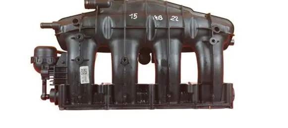 Volkswagen Scirocco Intake manifold 06133185 CAW