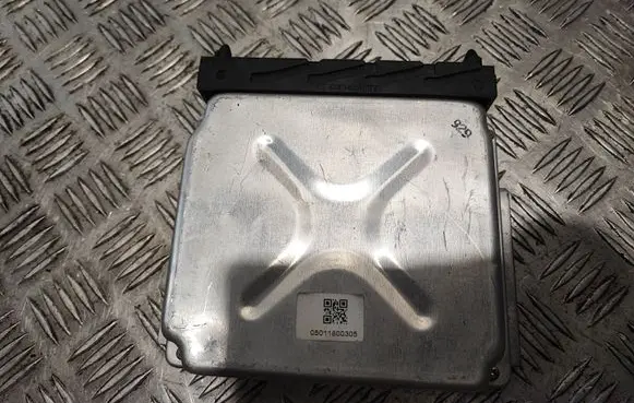 Volvo S80 Engine control unit/module 08692554