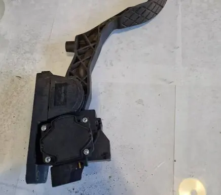 Volkswagen Polo Accelerator throttle pedal