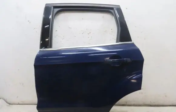 Ford Kuga II Rear door