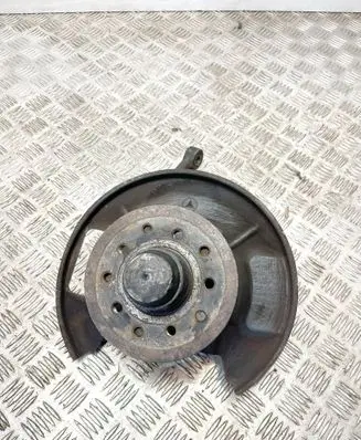 Mercedes-Benz SLC C107 Front wheel hub A1073320002 1073320002
