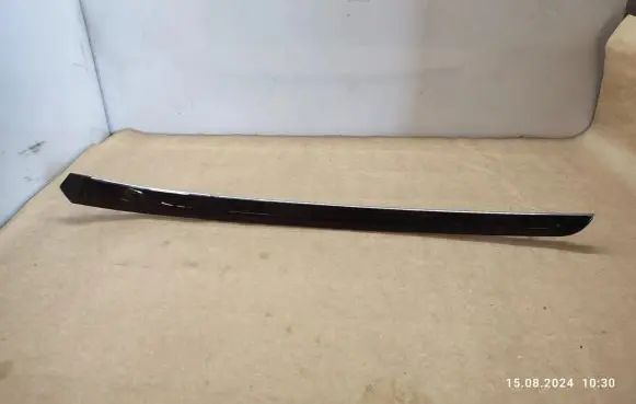 Mercedes-Benz S W221 Front door trim bar 