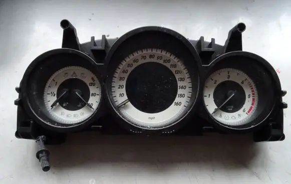 Mercedes-Benz C W204 Speedometer (instrument cluster) A2049004508 2049004508 A2C53435305