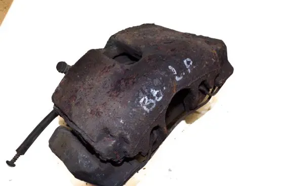 Volkswagen PASSAT B6 Front brake caliper