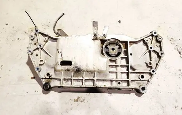 Volkswagen Touran I Front subframe