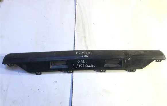 Peugeot 406 Rear bumper trim bar molding 9630406477