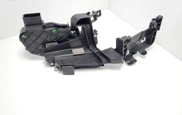 Jaguar XF X250 Front door lock 6W8A21813AD 8X23203A29DE