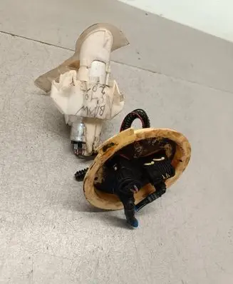 BMW 6 F12 F13 Fuel level sensor 