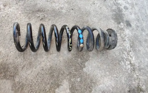 Mercedes-Benz E W213 Rear coil spring 9140067