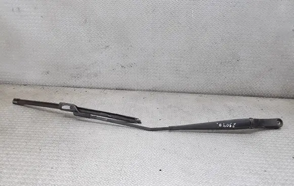 Volkswagen Golf V Windshield/front glass wiper blade 