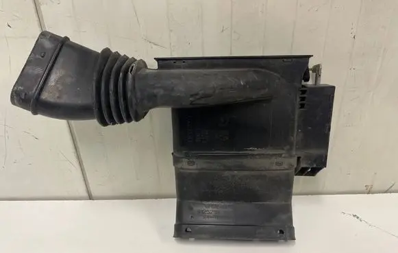 Volvo S60 Air intake duct part 30741368 BT7RA 912529