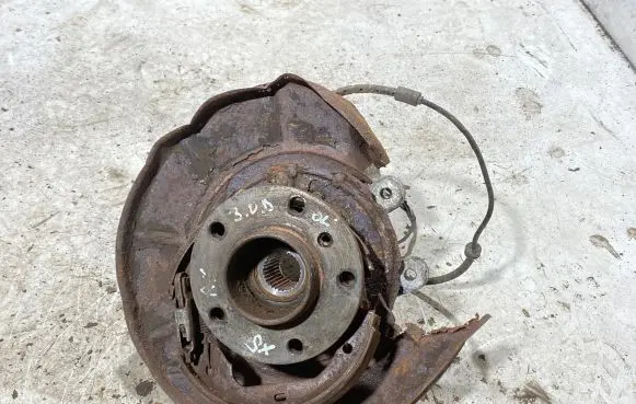 BMW X5 E53 Rear wheel hub spindle/knuckle 