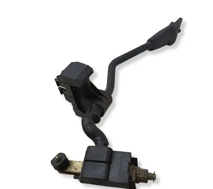 Audi 80 90 S2 B4 Accelerator throttle pedal 8A1721505A