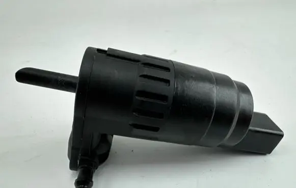 Audi Q2 - Windscreen/windshield washer pump 1K6955651
