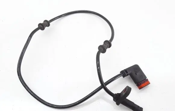 Mercedes-Benz E W212 ABS rear brake sensor A2125402117