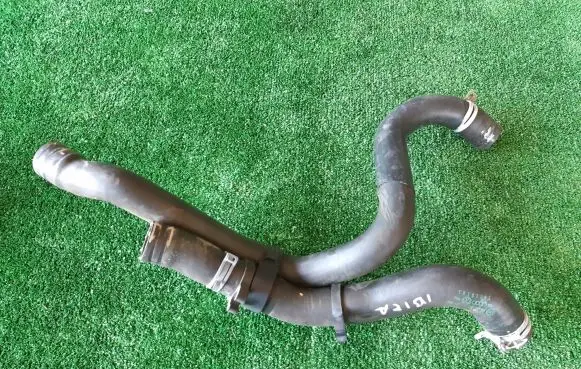 Volkswagen Polo V 6R Engine coolant pipe/hose 6R0122101DD