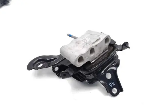 Lexus UX Engine mount bracket