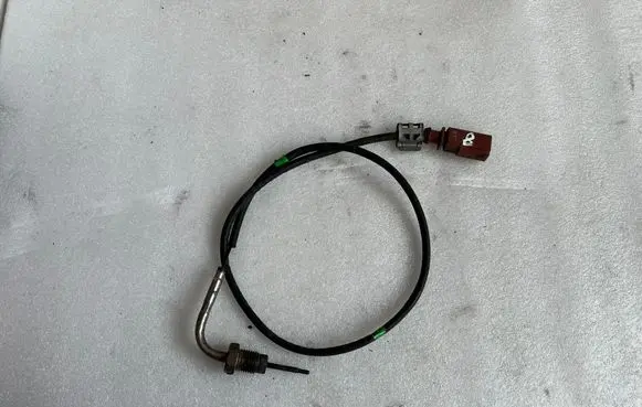 Skoda Octavia Mk3 (5E) Exhaust gas temperature sensor 03L906088BH