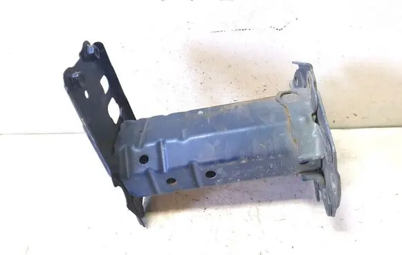 Toyota Avensis T270 Rear bumper shock impact absorber/damper