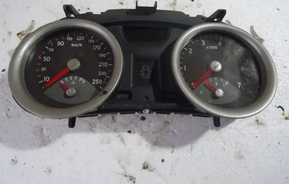 Renault Megane II Speedometer (instrument cluster) 8200306538