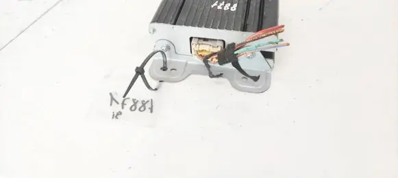 Mercedes-Benz ML W164 Sound amplifier
