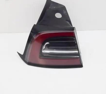 Tesla Model 3 Rear/tail lights 107739700G