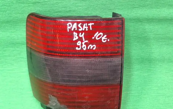Volkswagen PASSAT B4 Rear/tail lights 003895