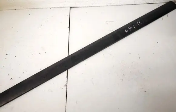 Volkswagen Polo III 6N 6N2 6NF Front door trim (molding) 6q4853515