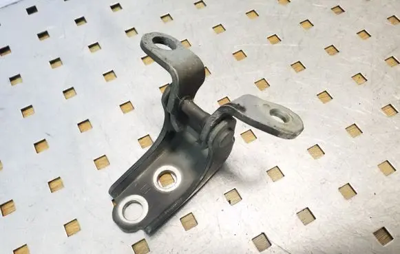 Honda FR-V Front door upper hinge