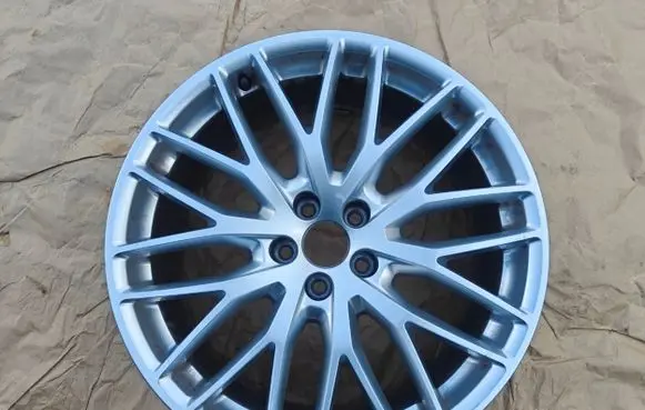 Audi Q5 SQ5 R20 alloy rim 80A601025AB